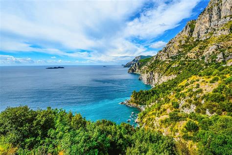 Best beaches on the Amalfi Coast (how and when to go) - Travelling Dany