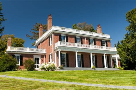 Elegant Brick Mansion Stock Photo - Image: 32972780