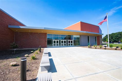 John F. Kennedy Middle School | Enfield, CT - Lockheed Architectural Solutions, Inc.