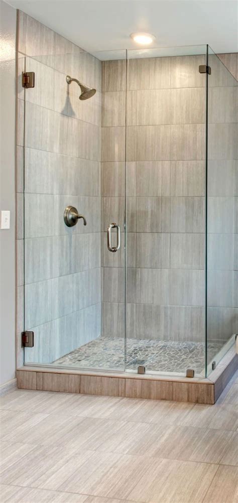 walk in shower designs with seat #walkinglassshowerdesign #bathremodelideas | Bathroom remodel ...