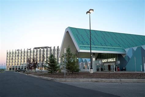 Grey Eagle Resort Calgary | Bookonline.com