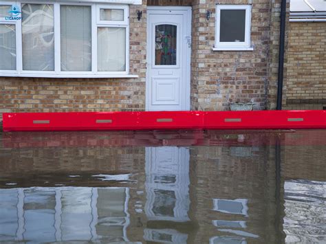 Flood Barrier for Garage Door - Buy flood protection water barriers, removable flood barriers ...