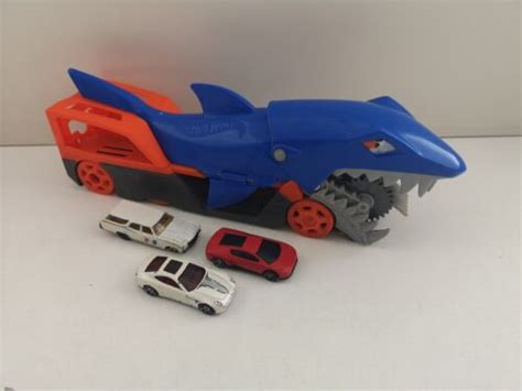 Hot Wheels Shark Chomp Transporter with 3 Cars - GVG36 2020 887961925197 | eBay