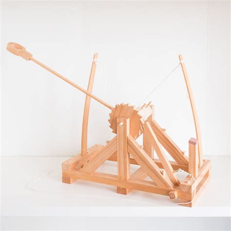 Leonardo da Vinci catapult kit - Dilly Dally Kids