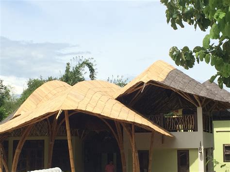 Bamboo roof private residence in Lampang | Chiangmai Life Construction