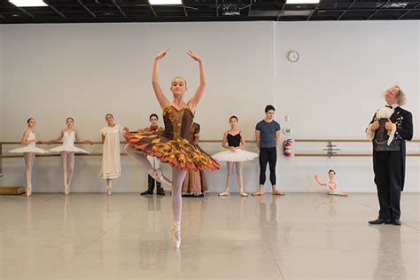 Arizona: Phoenix Ballet Nutcracker - See Vanessa Craft