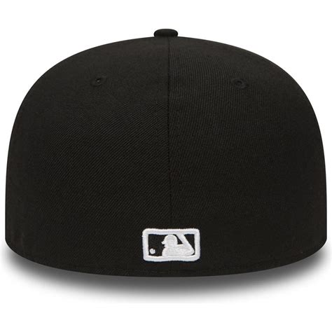 New Era Flat Brim 59FIFTY Essential New York Yankees MLB Black Fitted ...