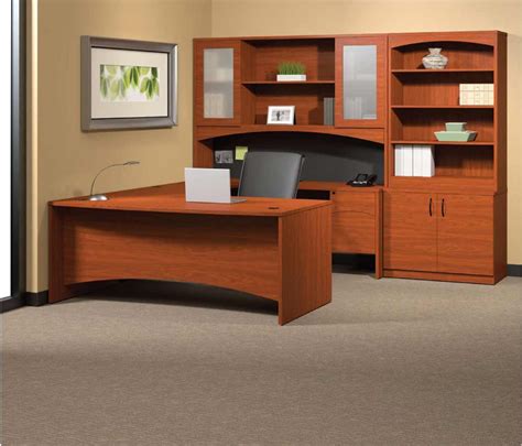 Decorating Your Executive Office | CozyHouze.com