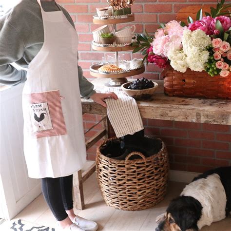 Vintage Apron Chicken Print Farmhouse Apron | Aprons vintage, Farmhouse aprons, Farmhouse style ...