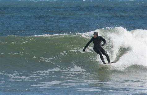 Spring Surfing in Nova Scotia | Surfers brave the 2C teperat… | Flickr