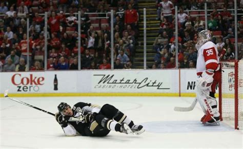 Legwand butt-ends Malkin, suspension awaits - The Hockey News