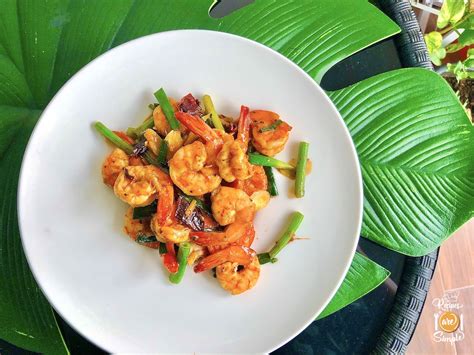 Asian Chilli Garlic Prawns (Shrimp) - Recipes are Simple