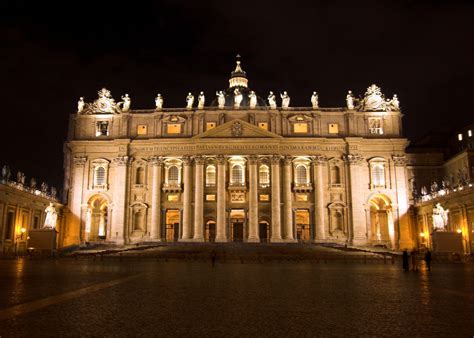 Apostolic Palace: Explore The Papal Residence in Vatican City