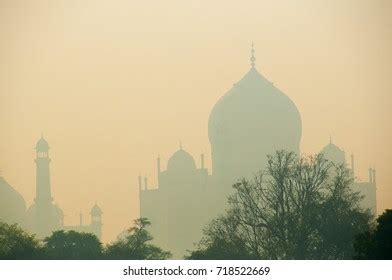 Taj Mahal Sunrise Stock Photo 718522669 | Shutterstock