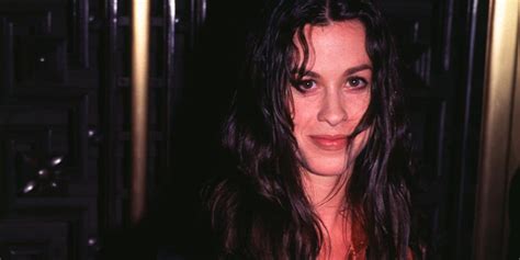 Alanis Morissette Announces Jagged Little Pill 25th Anniversary Reissue ...