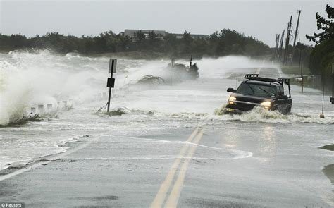 Hurricane Sandy 2012: Misery for UK travellers as 'Frankenstorm' closes airports and turns New ...