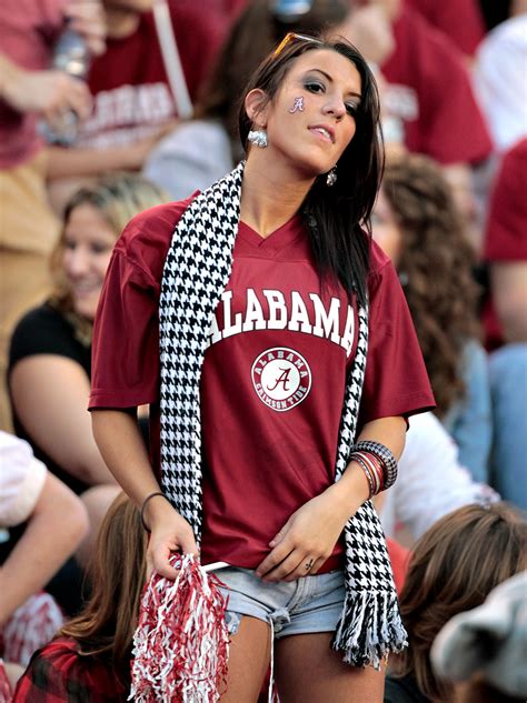 Alabama Fan - Alabama Fans Houndstooth Fashion - ESPN