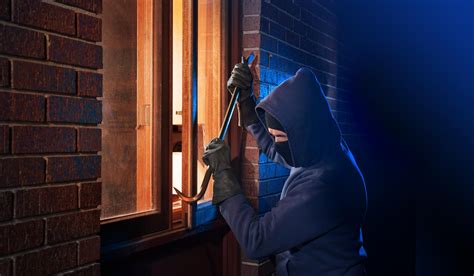 How to Protect Your Home From Break-Ins | Keep Burglars Away With These ...