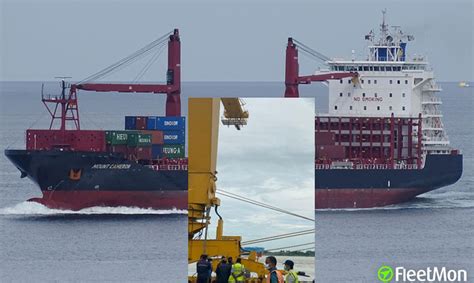 Gantry crane contacted by container ship, collapsed