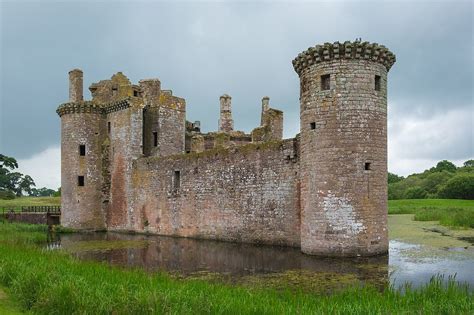 Caerlaverock Castle - Wikipedia | Castle, Tower bridge, Tower