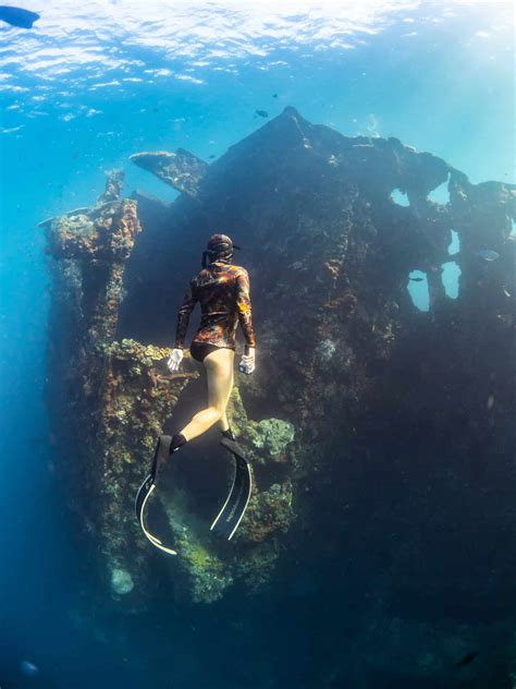 Freediving Photography - Tips And Tricks For Using Natural Light - DeeperBlue.com