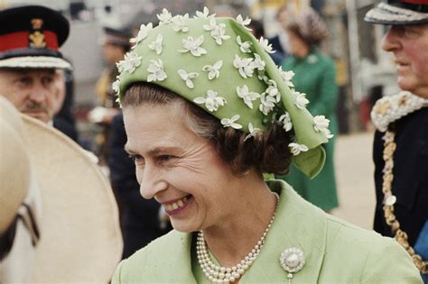 9 of Queen Elizabeth’s most fabulous hats