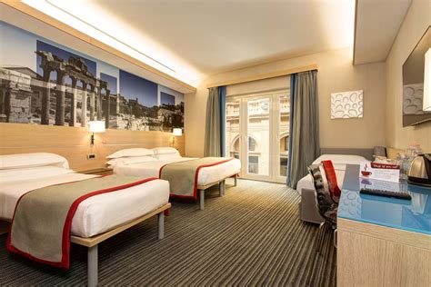 Chambre quadruple hôtel Rome centre | iQ Hotel Roma