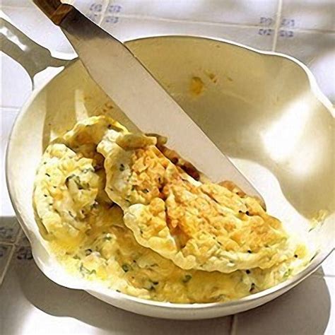 Stilton Souffle Omelette | Recipes | Delia Online