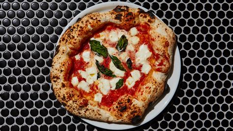 Una Pizza Napoletana Reopens in NYC With Chef Anthony Mangieri – Robb ...