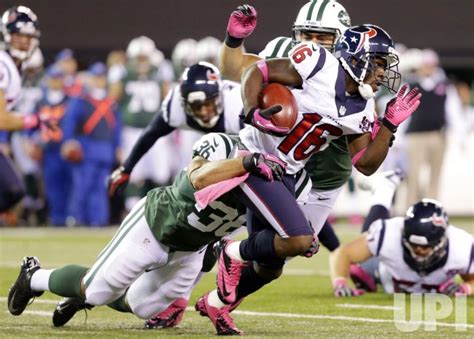 Photo: Jets vs Texans at MetLife Stadium - NYP20121008112 - UPI.com