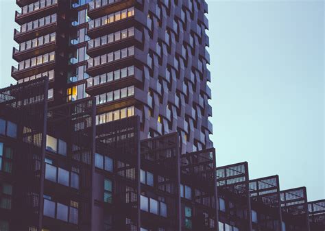 Black Building · Free Stock Photo