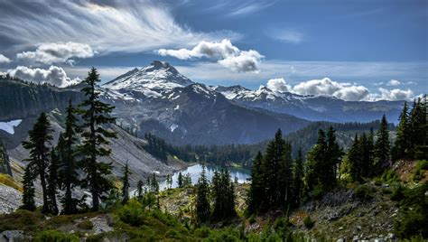 The Top 10 Hikes in the North Cascades