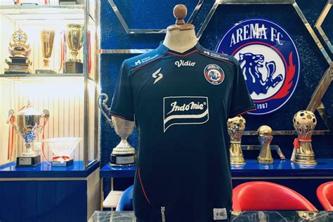 Jersey Arema FC Hadirkan Spirit 135 Korban Tragedi Kanjuruhan