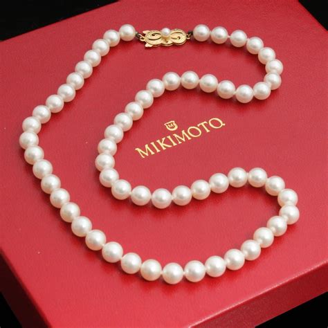 Mikimoto 18K Yellow Gold Clasped Cultured Akoya Pearl Necklace Strand | EBTH