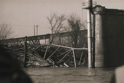 Gallery: Historical photos of the 1967 collapse of the Silver Bridge ...