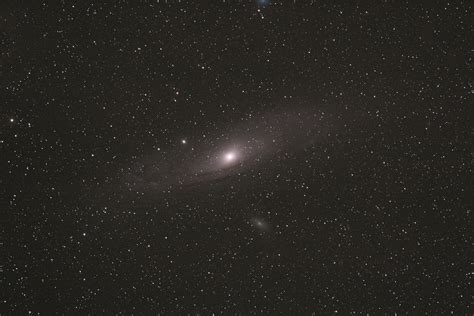 How to photograph the Andromeda galaxy with a DSLR camera - BBC Sky at ...