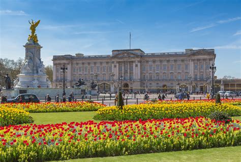 11 of the Best U.K. Royal Gardens