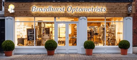 Lustalux - Signage Project for Broadhurst Optometrists