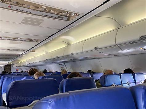 Southwest Airlines review: PHX to SFO on a well-used (uh, “mature”) 737-700 – SANspotter