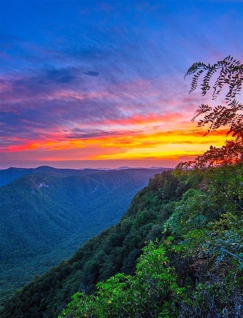 Sunset at Caesar's Head Overlook, South Carolina | North carolina mountains, Scenic, Scenery