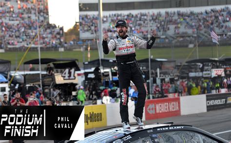 Ryan Blaney Wins at Martinsville, Earns Champ 4 Spot