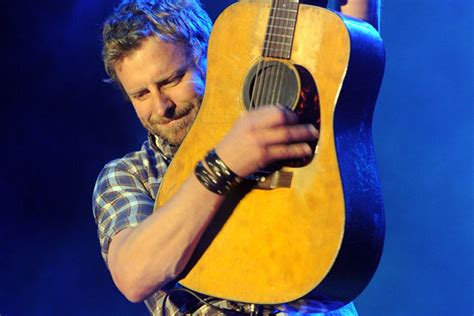 Dierks Bentley to Release Custom-Designed Guitar