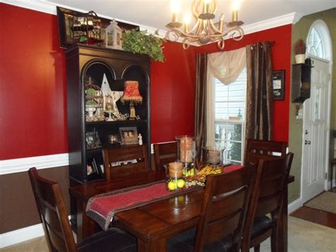 Red dining room makes any dinner better... | Red dining room, Home ...