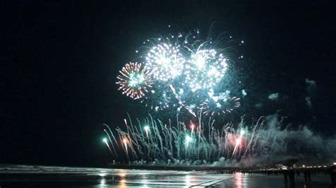 New Brighton Pier fireworks - Firework Professionals - 'Back to the Future' finale - YouTube