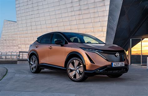 Nissan unveils 10 new colours for the electric Ariya - Bodyshop.ie