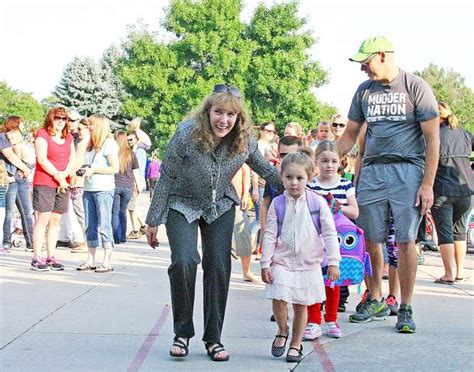 Skyview Elementary School fifth graders welcome new kindergartners to ...