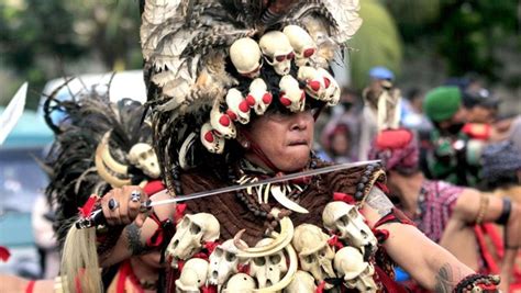 Tumpah Ruah Budaya Adat Khas Nusantara di Sentani Jayapura