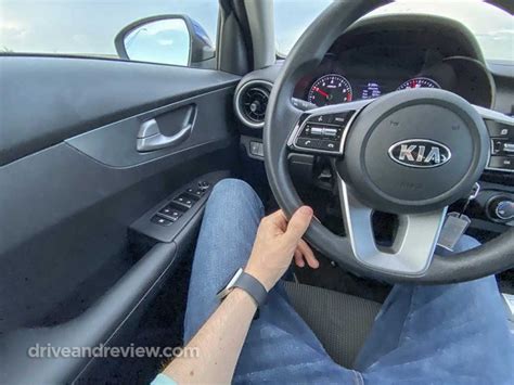 Pics of the 2021 Kia Forte interior: 10 things to love and hate – DriveAndReview