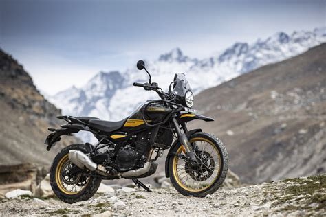 La esperada Royal Enfield Himalayan ahora tiene 16 CV más y es la trail redonda para aventureros ...