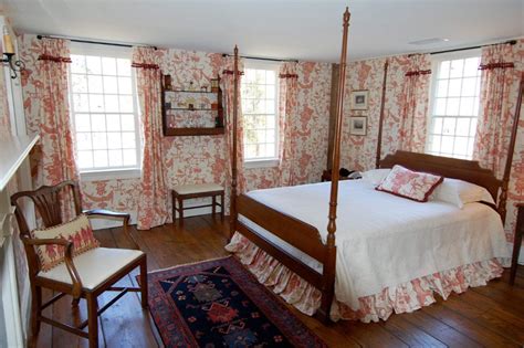 Timeless Toile in 1800's Bedroom By Margaret Bondy Interiors | 1800s bedroom, Bedroom, Interior